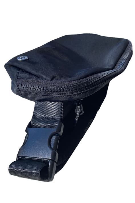 how to spot fake lululemon belt bag